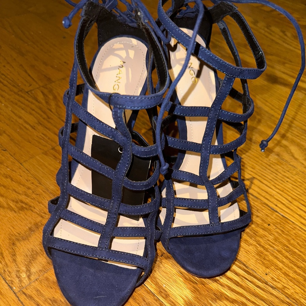 Ready for a summer statement. Dressy sandals good for dressing up or down